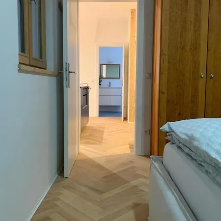 Kremsoase Apartment *